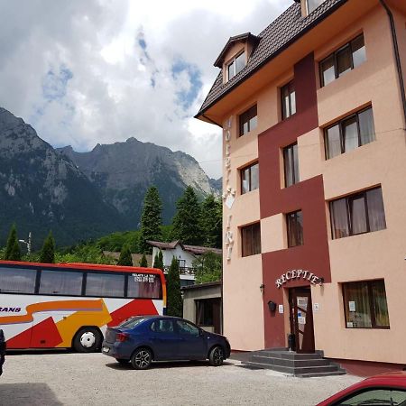 Hotel Iri Buşteni Exterior foto