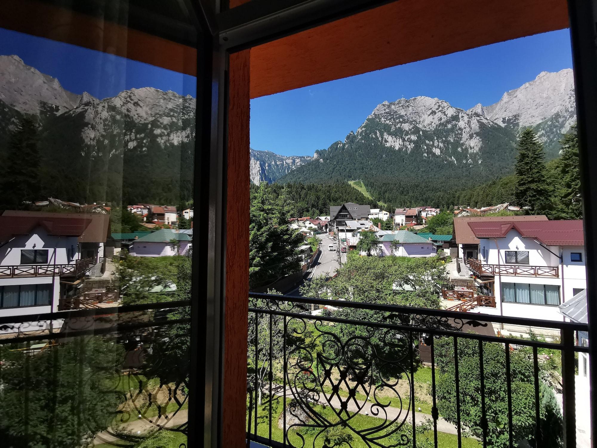 Hotel Iri Buşteni Exterior foto